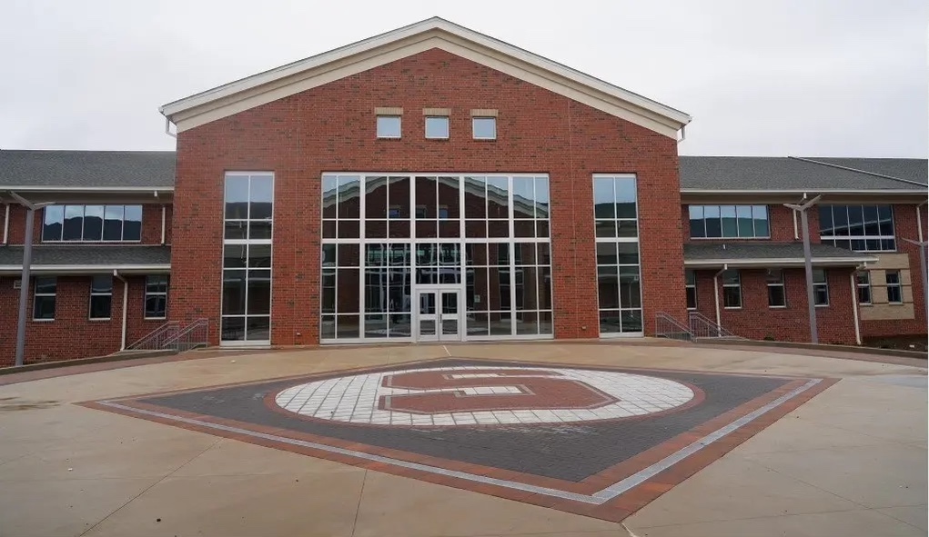 Seaforth-high-school-center-court